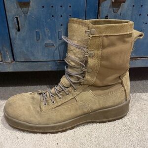 Men's Rugged Desert Boots